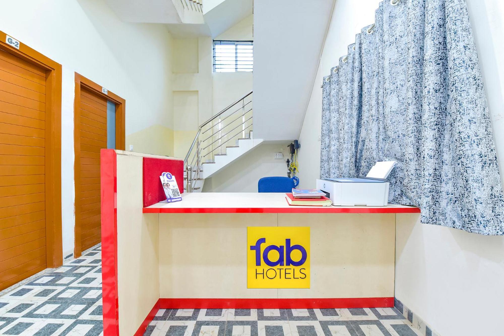 Fabhotel Grand Embassy Indore Exteriör bild