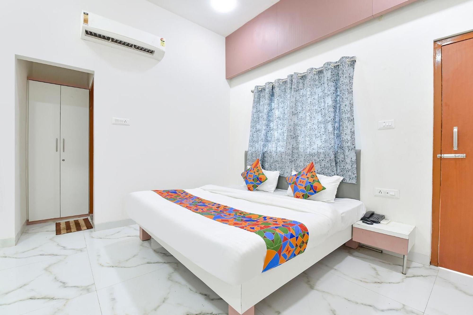 Fabhotel Grand Embassy Indore Exteriör bild