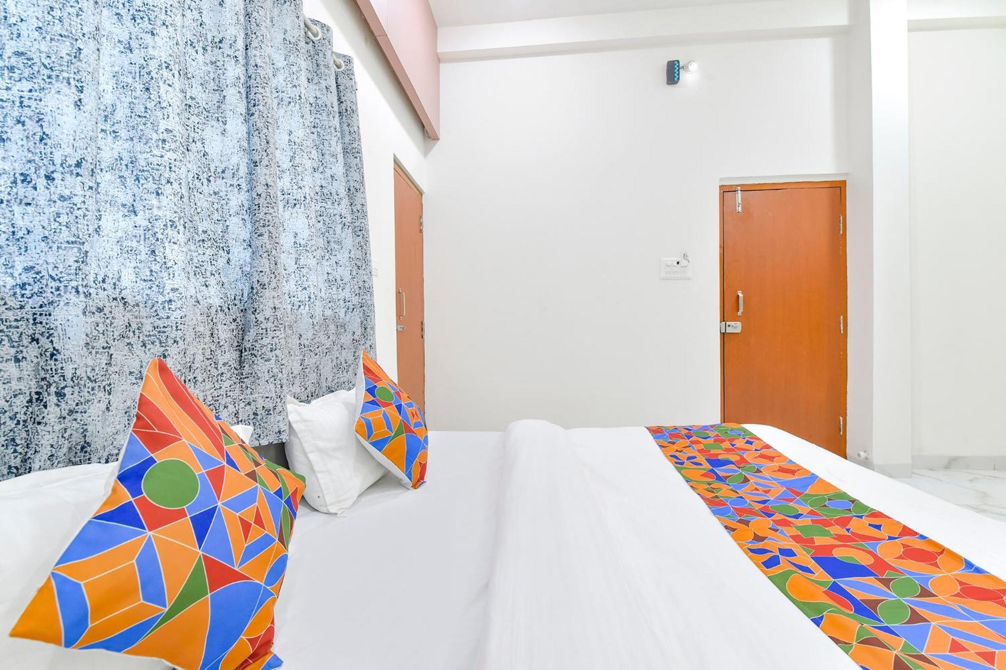 Fabhotel Grand Embassy Indore Exteriör bild