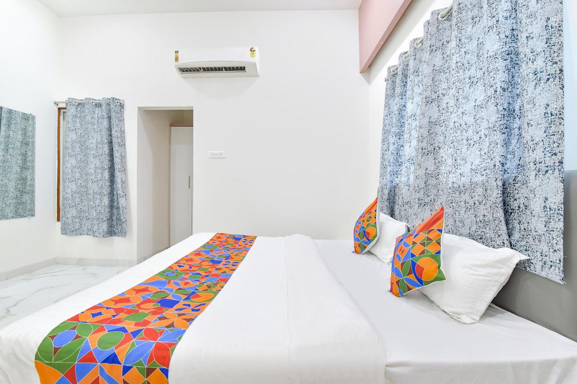 Fabhotel Grand Embassy Indore Exteriör bild