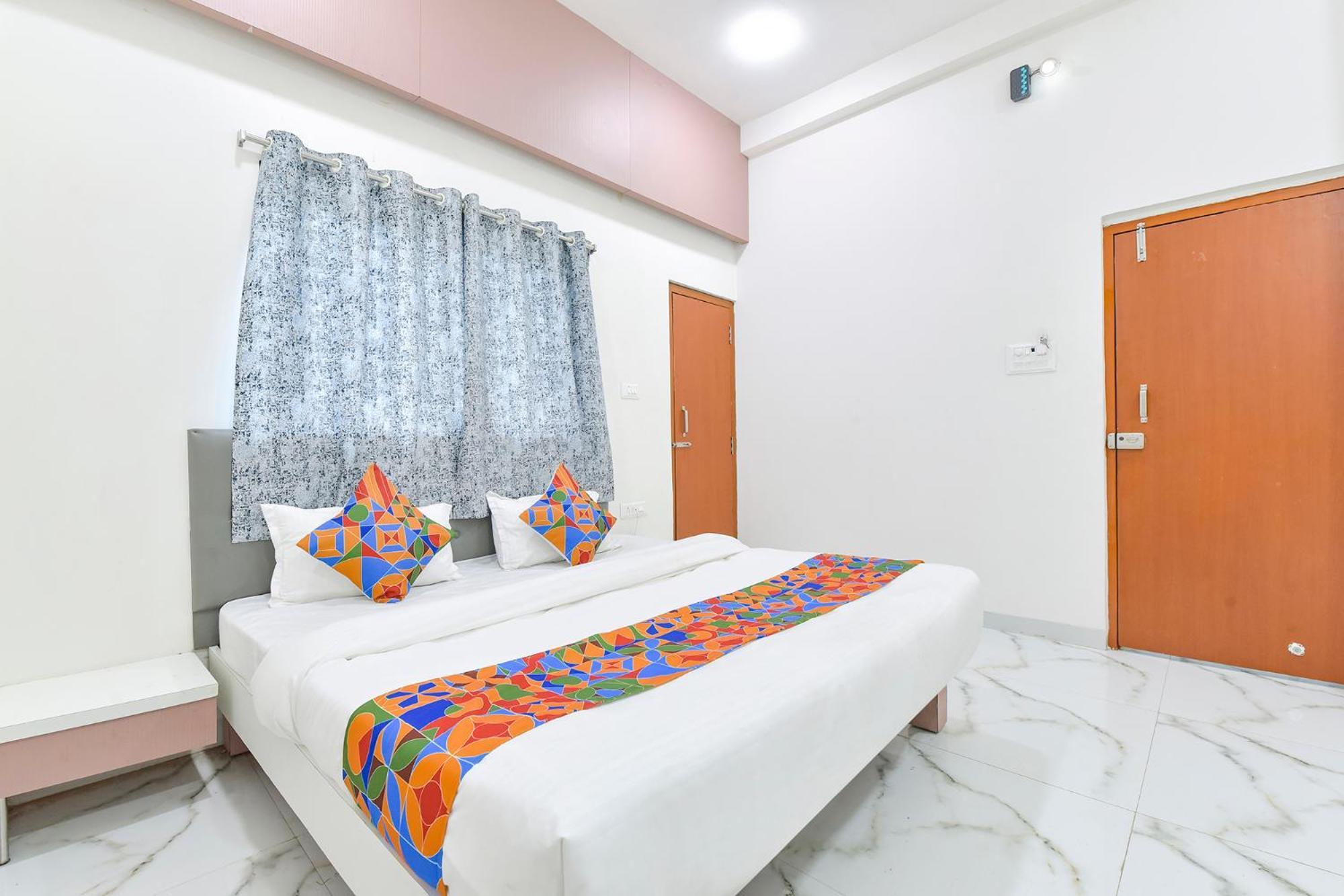 Fabhotel Grand Embassy Indore Exteriör bild